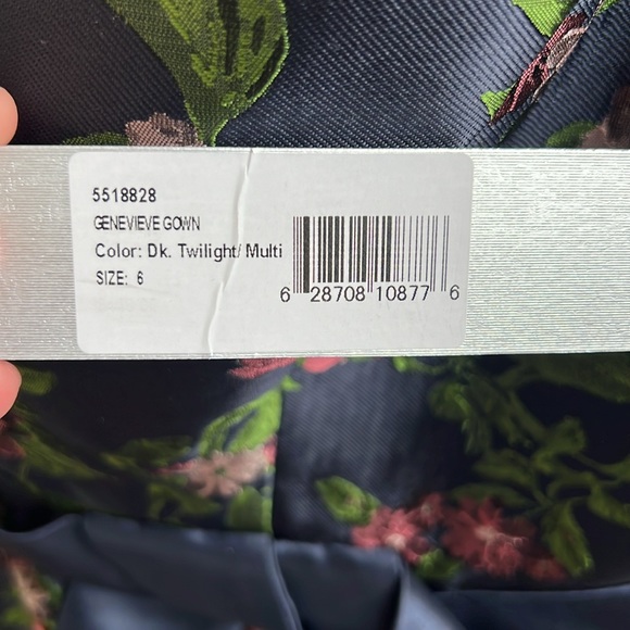 Kay Unger Genevieve Floral Gown size 6 - Picture 10 of 13